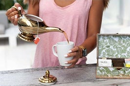 a genie lamp tea pot