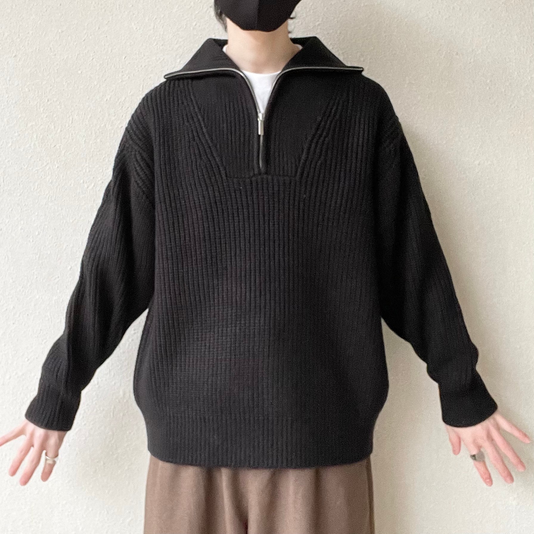 GU（ジーユー）のおすすめのメンズアイテム「ローゲージハーフジップセーター（長袖）NT+E」