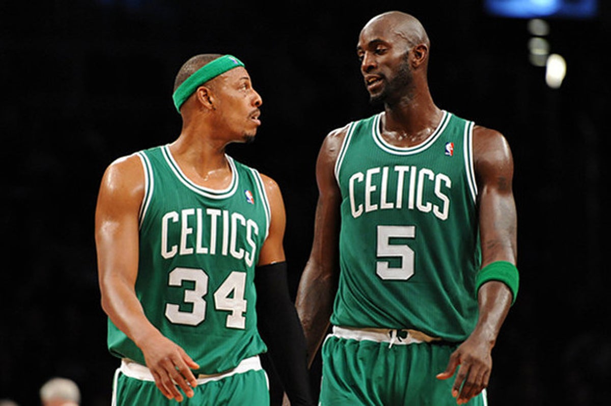 Pierce joins Celtics legends as team retires his No. 34