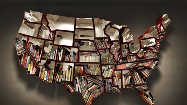 Store your books with pride and patriotism. 