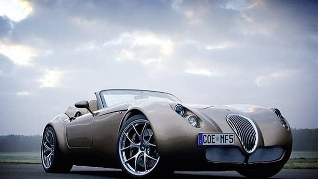 The Weismann GT MF5 Roadster blends power, speed and a design that never gets old.