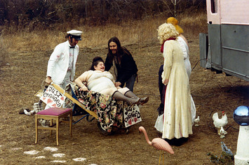 Paul Swift carrying Edith Massey on a barrow in the film 'Pink Flamingos'