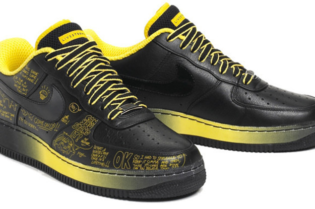 送料無料NIKE AIR FORCE 1 livestrong busy p 靴