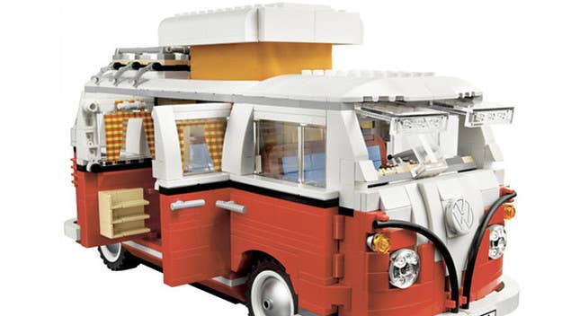 Check out this dope LEGO replica of the classic hippie camper van.