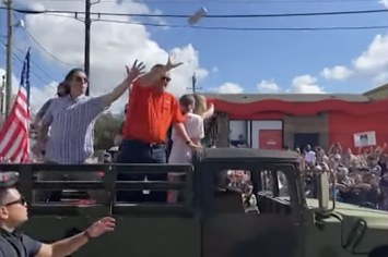 ted cruz got hit with a can in a parade