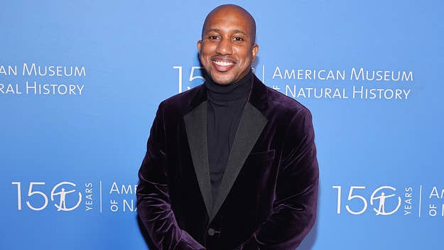 During a new interview with the Daily Beast, former 'SNL' star Chris Redd shed light on Kanye West's pro-trump rant during the show's 2018 season premiere.