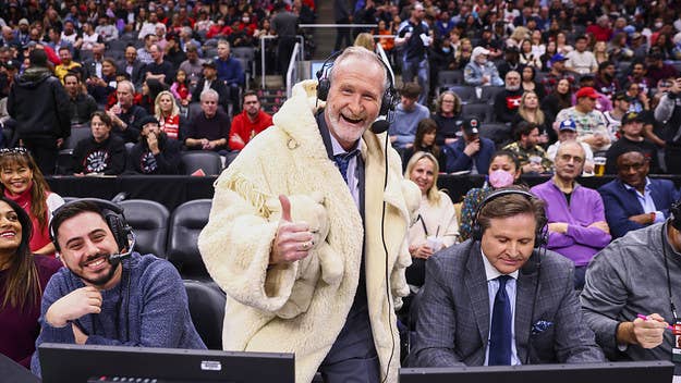Jack Armstrong stole Drake's comically large fur coat last night during the first half of the Toronto Raptors game. Fans reacted to it jokingly.