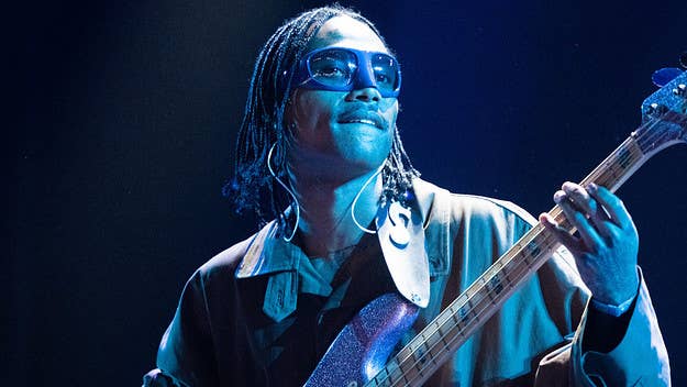 “Shoutout to the people not throwing disposable cameras at me and just coming to catch a vibe and connect," wrote Lacy, who ended the show early.
