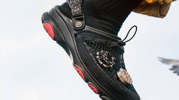 The two brands are back at it with a new collab clog, this time featuring a mesh netting on the front covering city-inspired Jibbitz charms.
