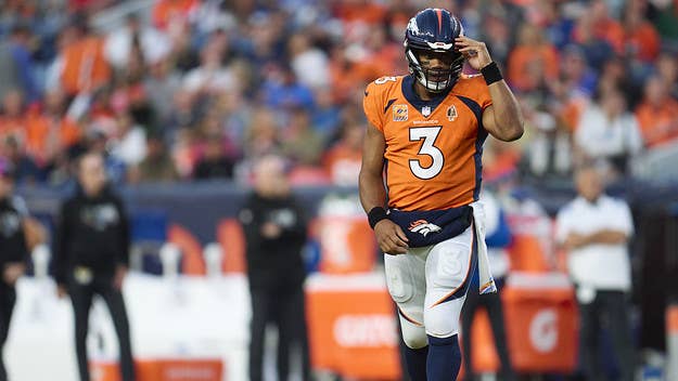 Denver Broncos quarterback Russell Wilson played the team's Thursday night game against the Colts with a partially torn lat, ESPN's Adam Schefter reports. 