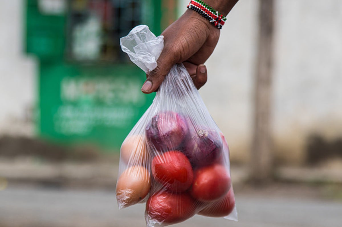 California Becomes the First State to Ban Plastic Produce Bags