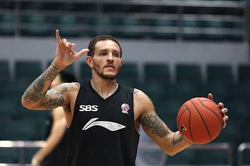Via CLUTCHPOINTS: Former NBA guard Delonte West seen trying out for  basketball comeback in Big 3 league – BIG3