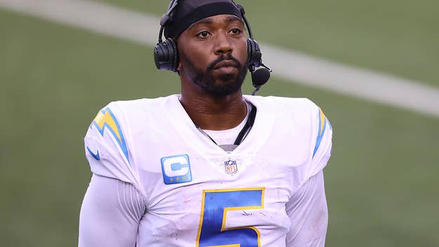 Taylor's lung was accidentally punctured by a team doctor who was trying to administer a pain-killing injection to the quarterback's cracked ribs.