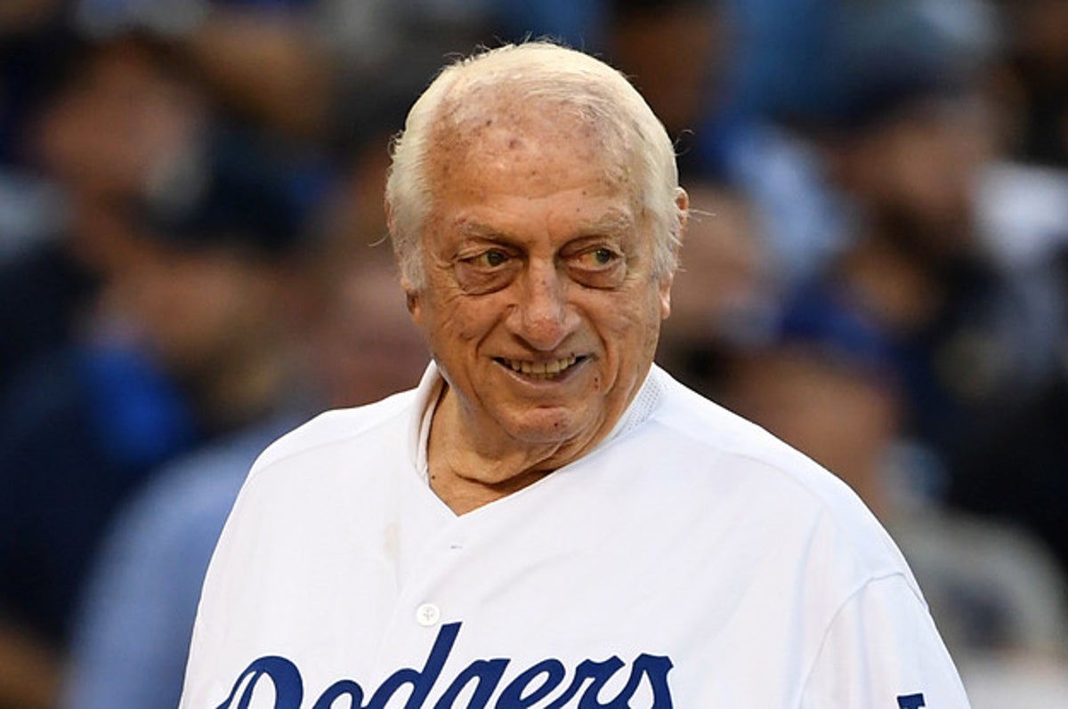 Tommy Lasorda, Dodgers legend, hospitalized with heart issues