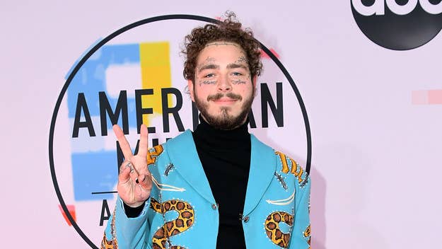 Post Malone is officially a lifelong fan of Patrick Mahomes and Travis Kelce, after getting both of their signatures tattooed on his body.