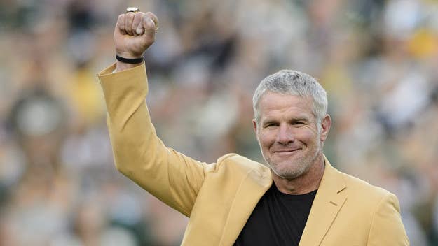 Green Bay Packers legend, Brett Favre, claimed that he wouldn't mind seeing his successor man the pocket for one of the franchise's biggest rivals.