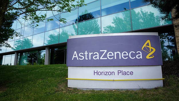 Early trials for a coronavirus vaccine in development from the University of Oxford and AstraZeneca Plc have shown promising results, reports show.