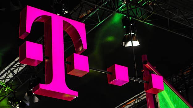 T-Mobile customers across the United States have been having difficulty making or receiving phone calls, reaching over 100,000 reports by mid-afternoon. 