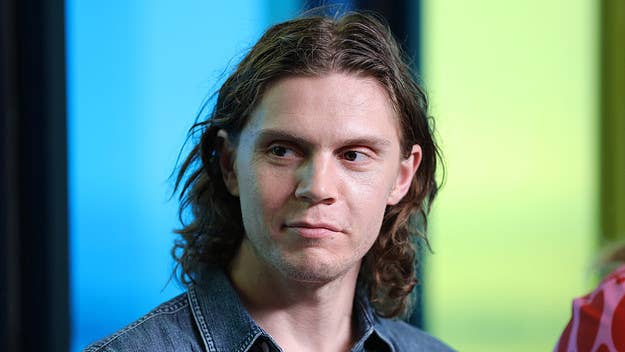 'American Horror Story' and 'X-Men' actor Evan Peters has apologized after he retweeted a video that condoned and glorified violence against protesters.