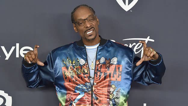 Snoop explained that Drake's marketing plan after taking a shot was a masterful chess move. 