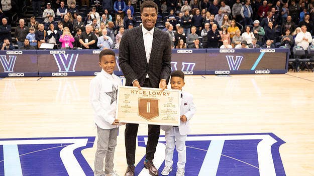 The Toronto Raptors point guard received a massive standing ovation as he was honoured by Villanova University. 