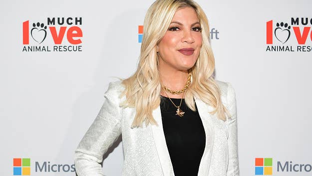 TV personality and actress Tori Spelling has landed herself in hot water after sharing an insensitive photo on social media.