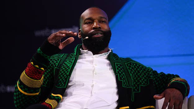 In a since-deleted tweet, Baron Davis has revealed that he thinks a Dominos pizza guy stole his car. 