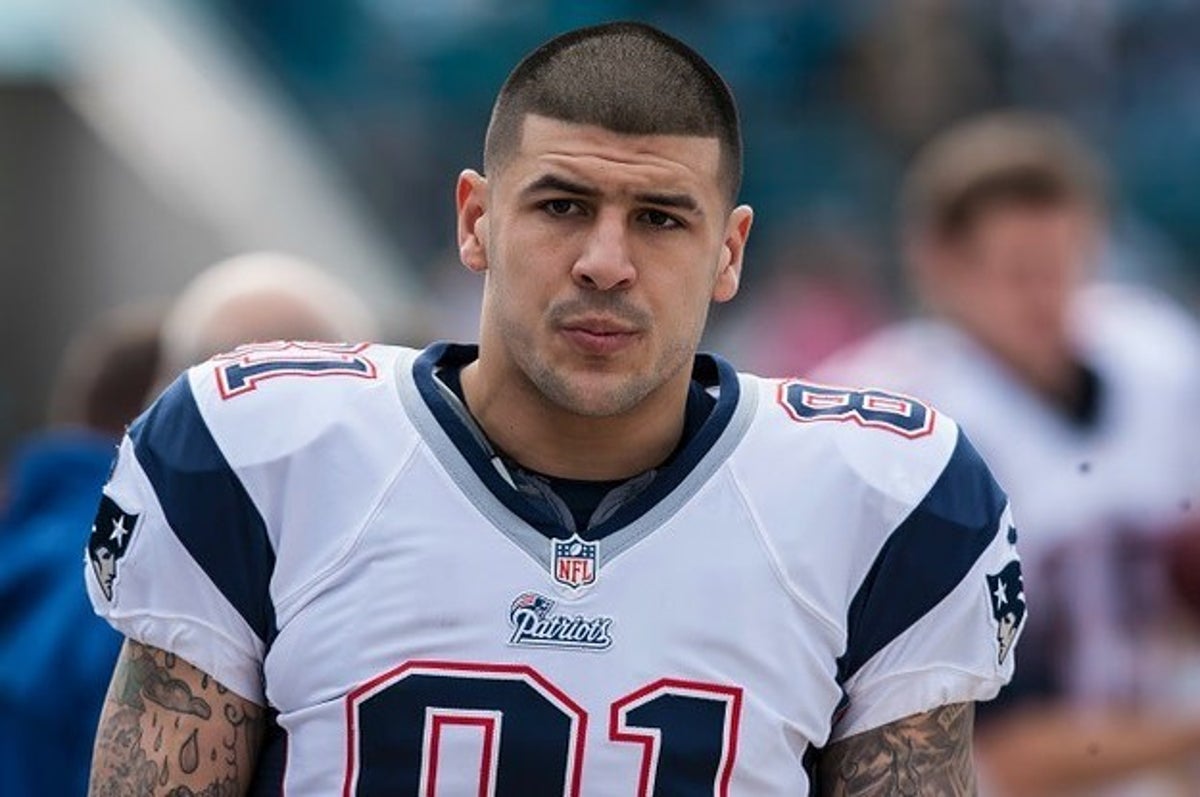 Aaron Hernandez's brother portrays 'troubled young man who would become a  murderer' in new book - The Boston Globe