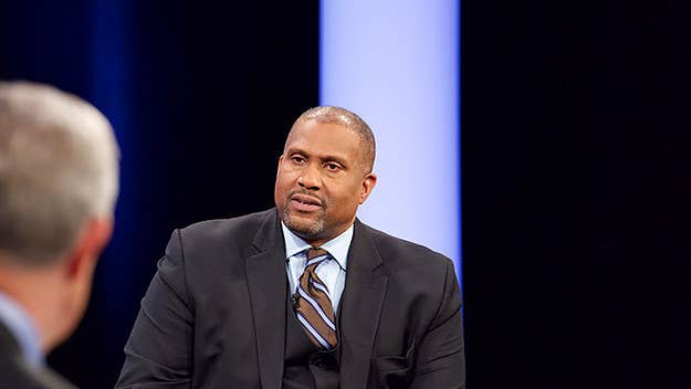 In a newly unearthed report, it has been alleged that former PBS talk-show host Tavis Smiley engaged in sexual misconduct for decades. 