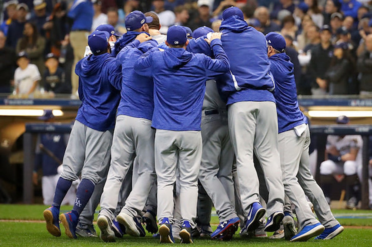 Los Angeles councilmen to request MLB award World Series titles to