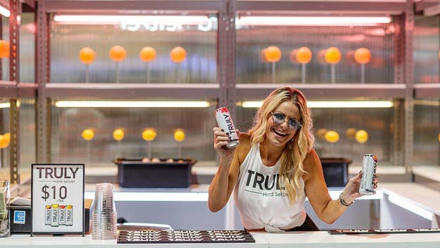 Truly Hard Seltzer lit up ComplexCon, and helped hypebeasts and hypebaes the chance to quench their thirst some with something crisp and refreshing.
