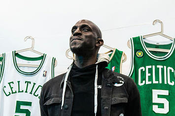 This is a picture of Kevin Garnett.