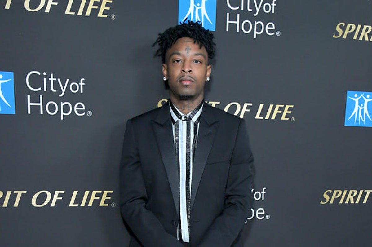 21 Savage Goes Sneaker Shopping with Complex: Clothes, Outfits