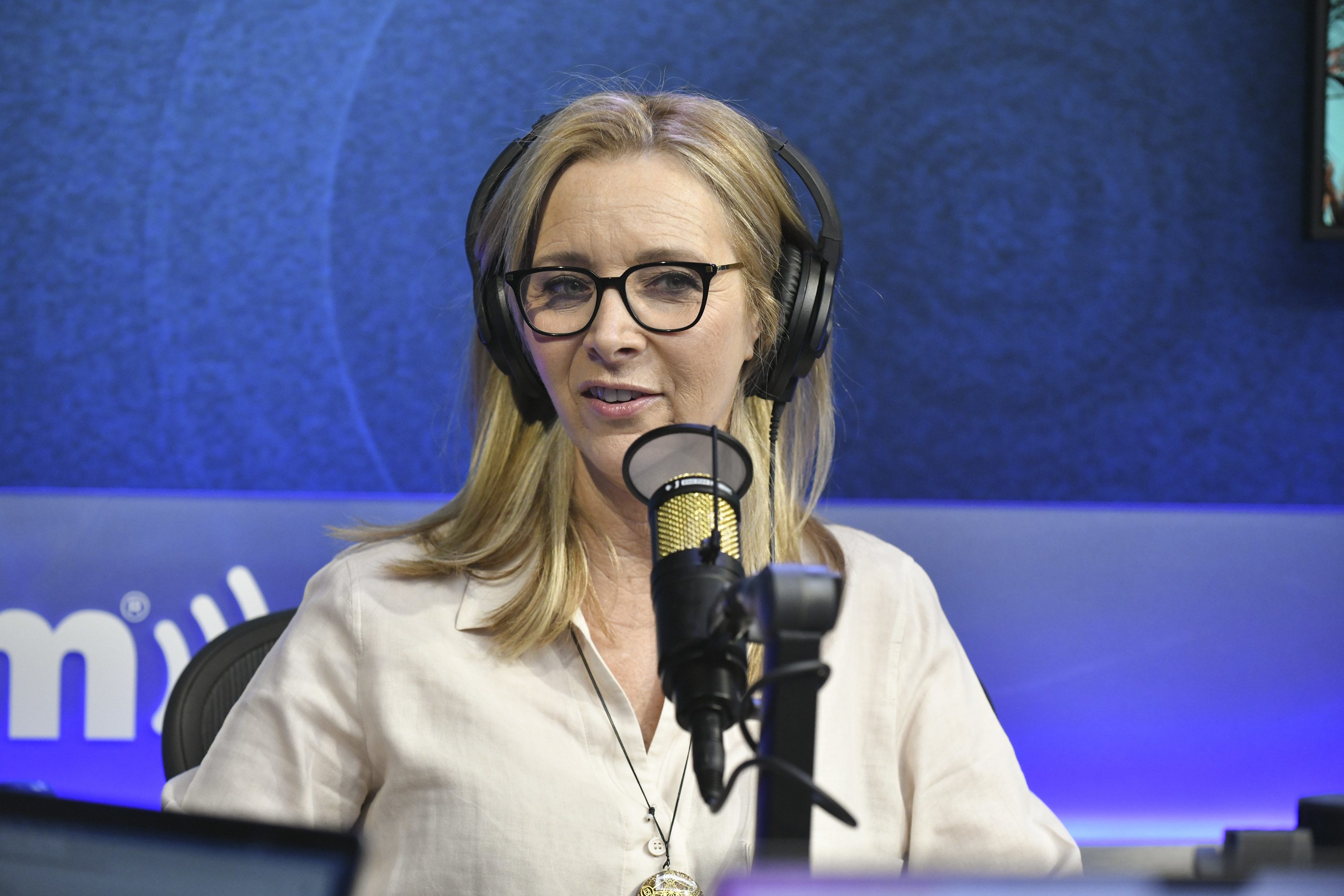 Lisa Kudrow On Body Image And Watching Friends - 86