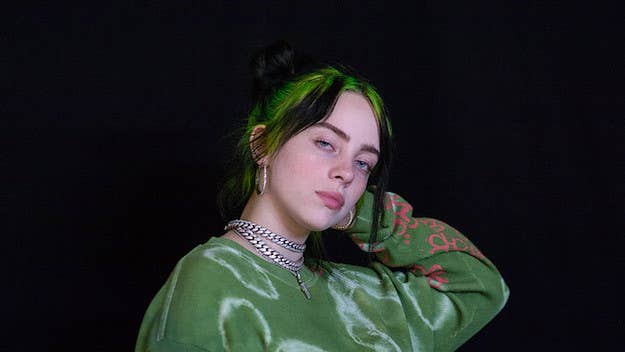 Billie Eilish told the story of her first kiss during several performances.