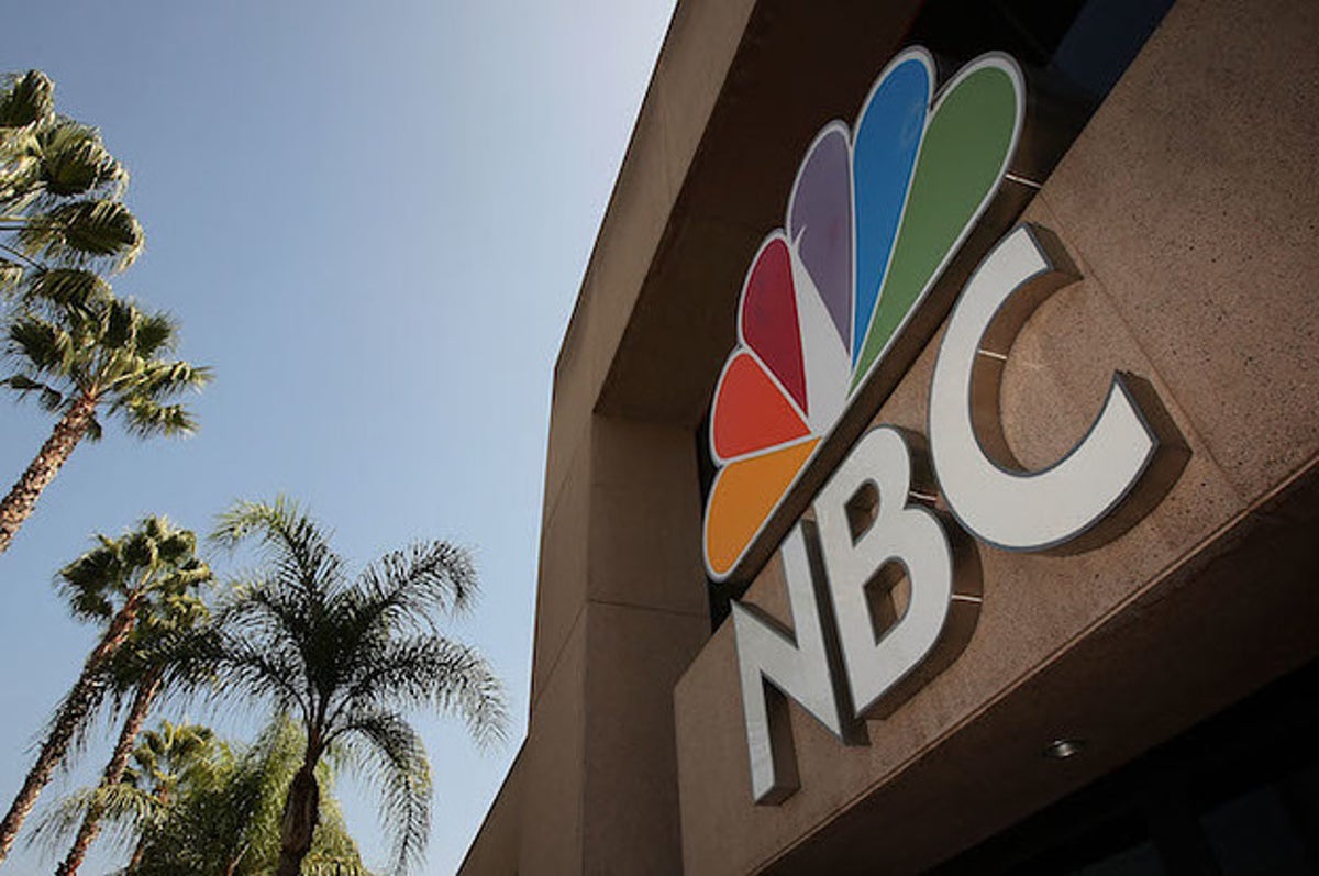 NBC Brings Back Battlestar Galactica For New Streaming Service