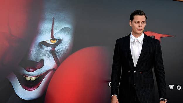 Pennywise actor Bill Skarsgård stopped by Colbert to give a tutorial on how to pull off his insanely creepy smile, and now 'It' fans are inspired.