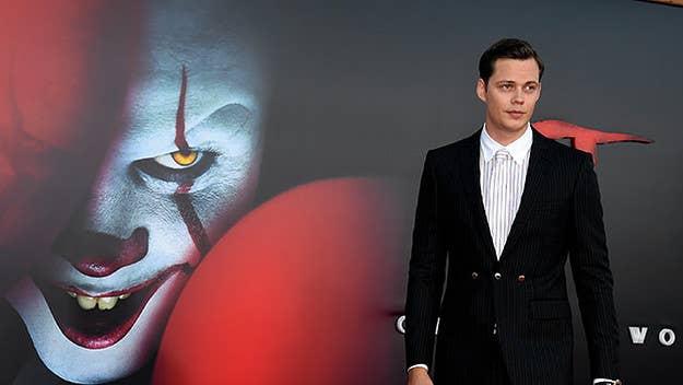 Pennywise actor Bill Skarsgård stopped by Colbert to give a tutorial on how to pull off his insanely creepy smile, and now 'It' fans are inspired.
