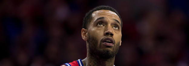 Sixers' Mike Scott target of racial slurs in brawl before Eagles-Redskins  game, report says 