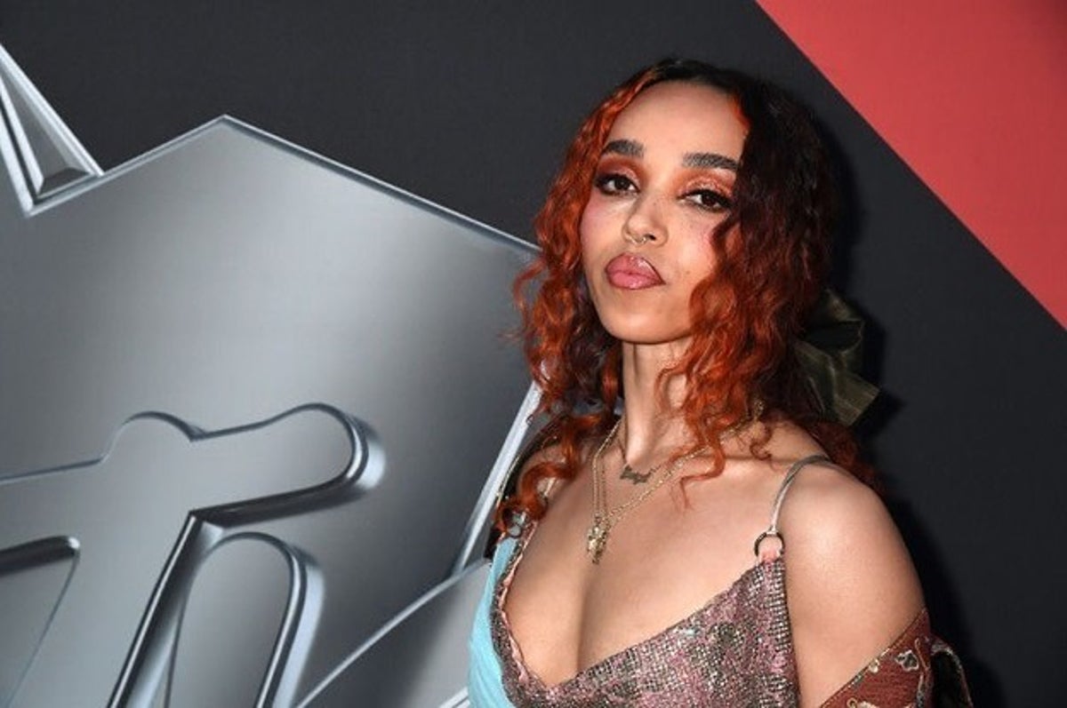Fka Twigs Has An 'Emo' Verse From Future On Her New Album 'Magdalene' |  Complex