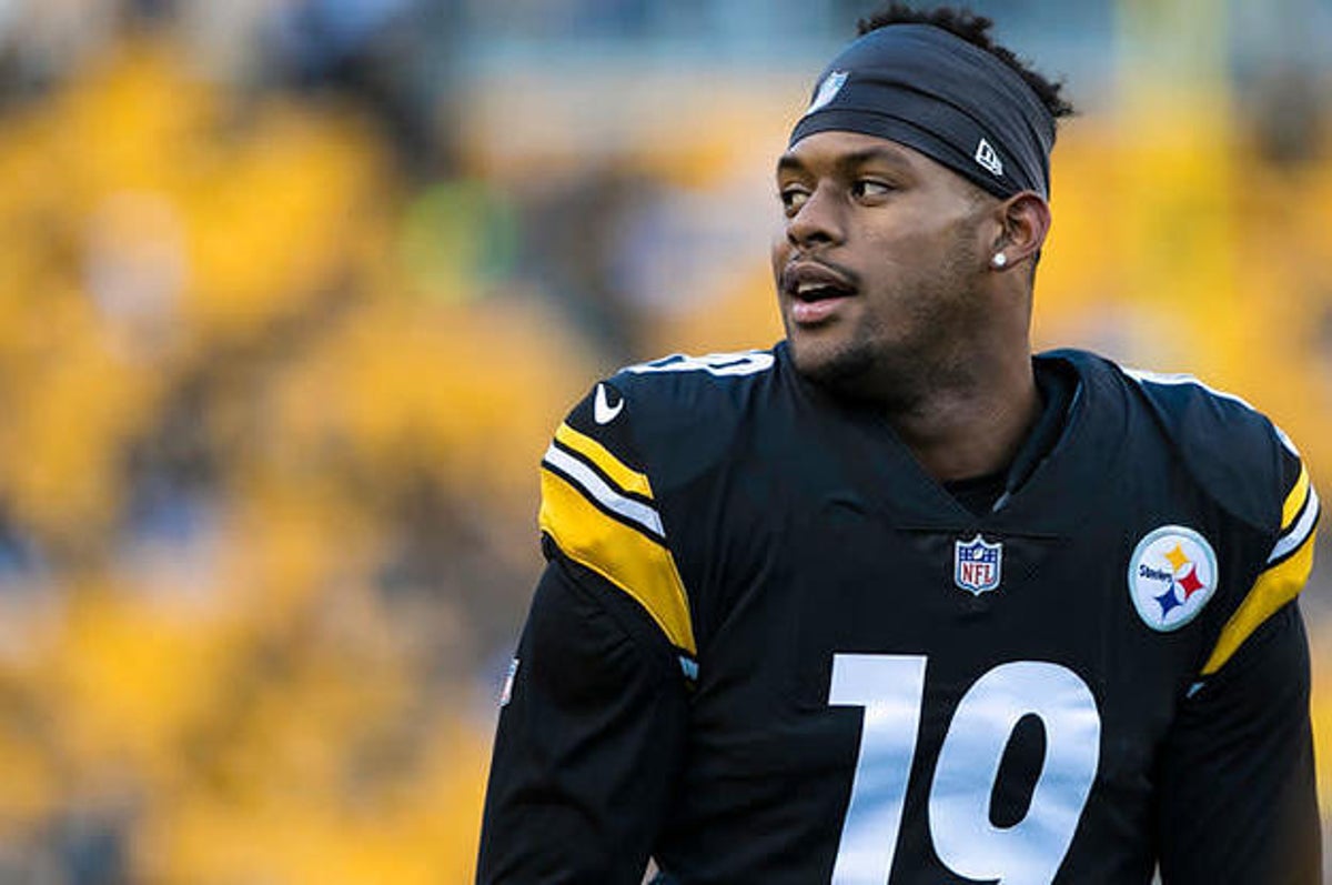 JuJu Smith-Schuster Gifts Fan for Getting Tattoo of His Signature