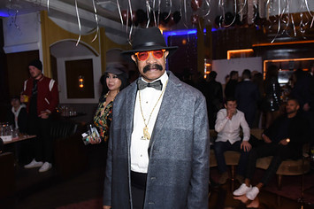 Dennis Graham attends The Mod Sèlection Champagne New Years Party