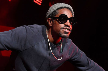 Andre 3000 performs onstage at 2016 ONE Musicfest.