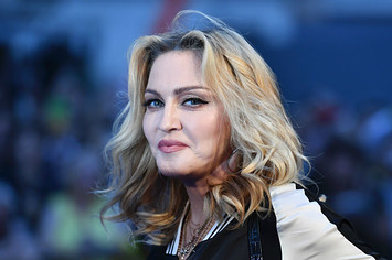 Madonna poses arriving on the carpet