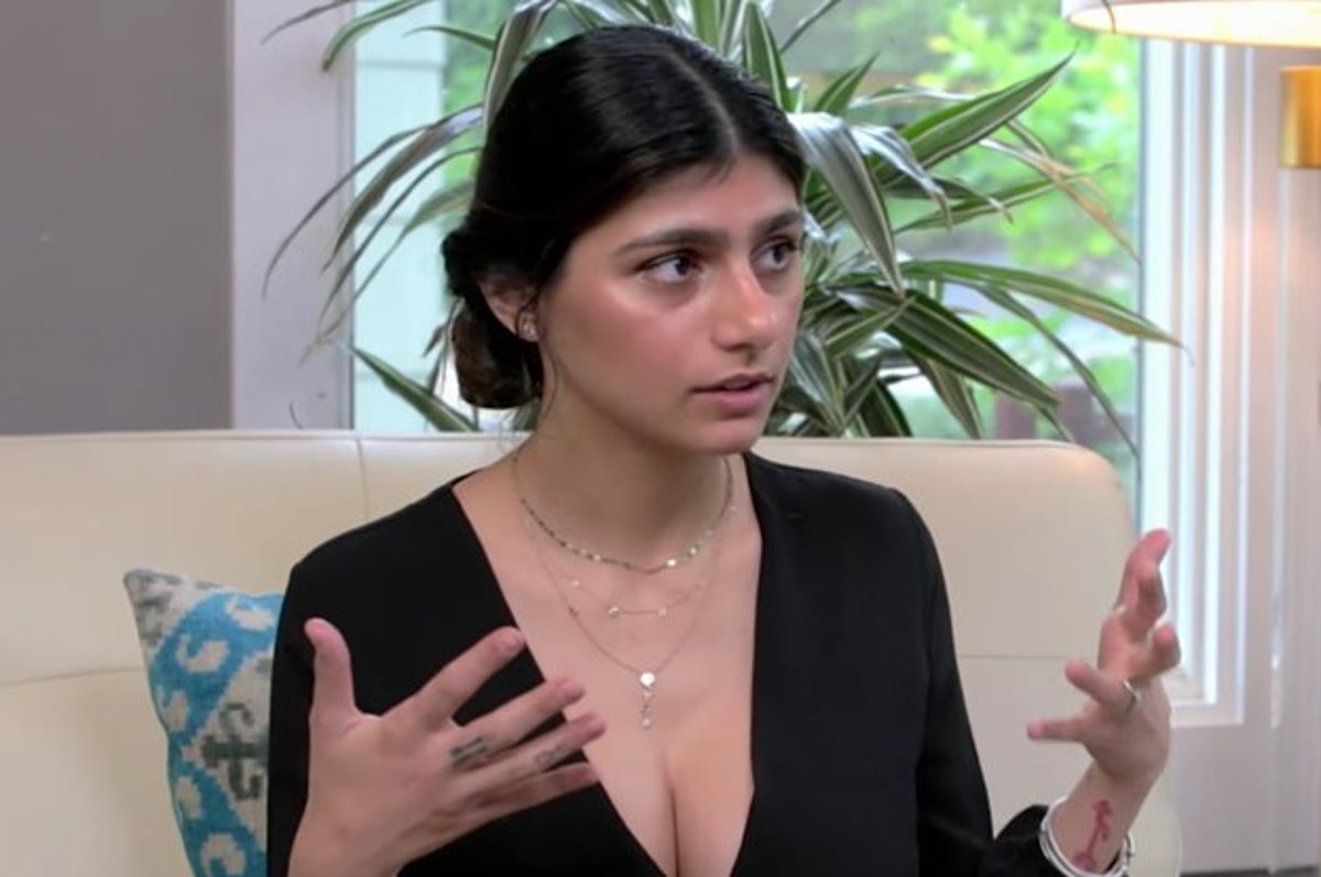 Mia Khalifa Forcely Fuck - Mia Khalifa Reveals She Only Made $12,000 as an Adult Film Star | Complex
