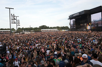 A general view of crowds watching Flume perform on the Samsung stage
