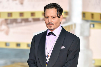 Johnny Depp arrives at the red carpet