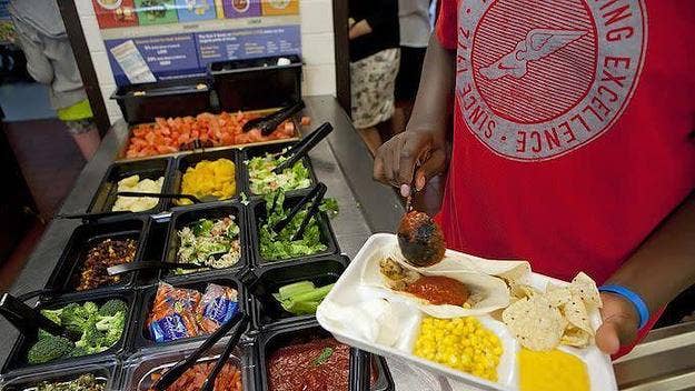 The school district has partnered with a nonprofit catering company to ensure children don't go hungry on the weekends. 