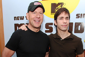 Justin Long and Bruce Willis
