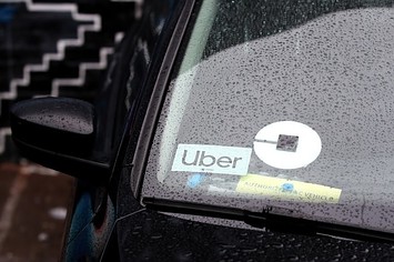 uber logo car